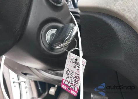 2017 Hyundai Santa Fe Sport 2.4L z USA, uszkodzony, nr VIN 5NMZUDLB2HH009777